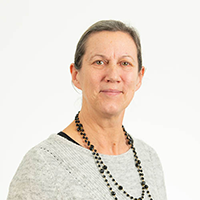 Headshot photograph of Lindsay Foyster